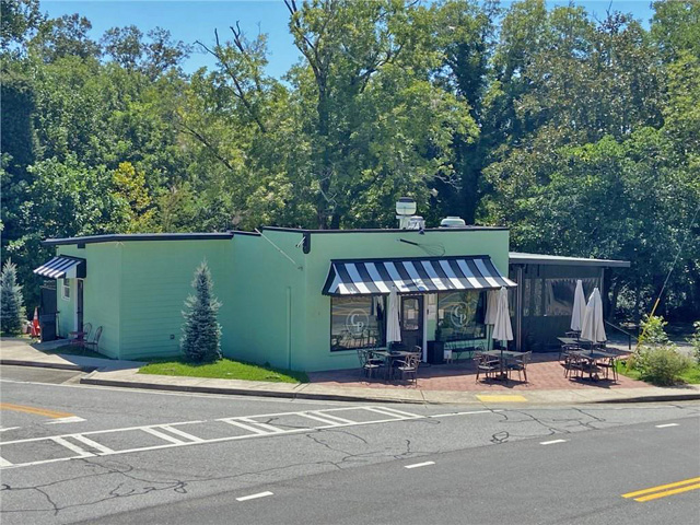 Dahlonega commercial building for sale